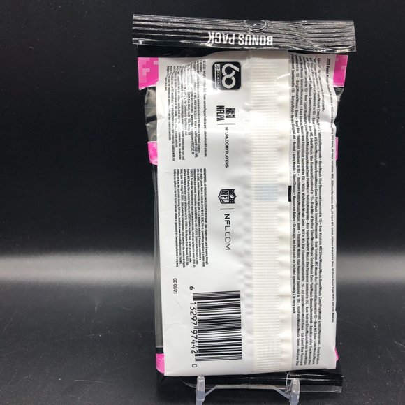 2021 Panini Mosaic Football Cello Multi Pack (Pink Camo Parallels!) 15 Cards - Picture 4 of 5